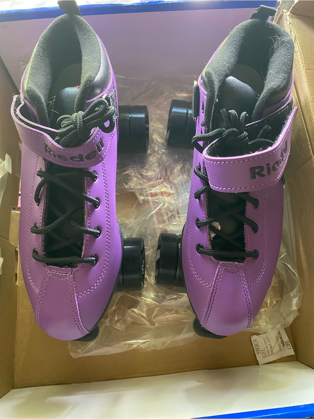 Purple Women's Retro Quad Roller Skates with Secure Strap - Picture 2 of 5